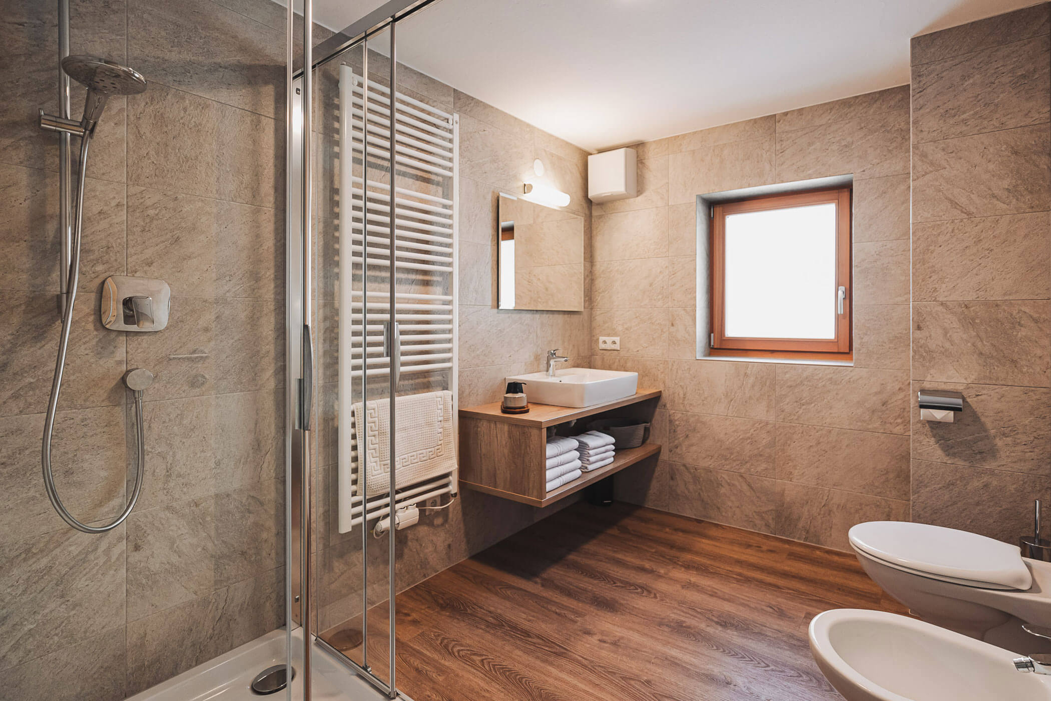 Badezimmer Montes - Family Combo